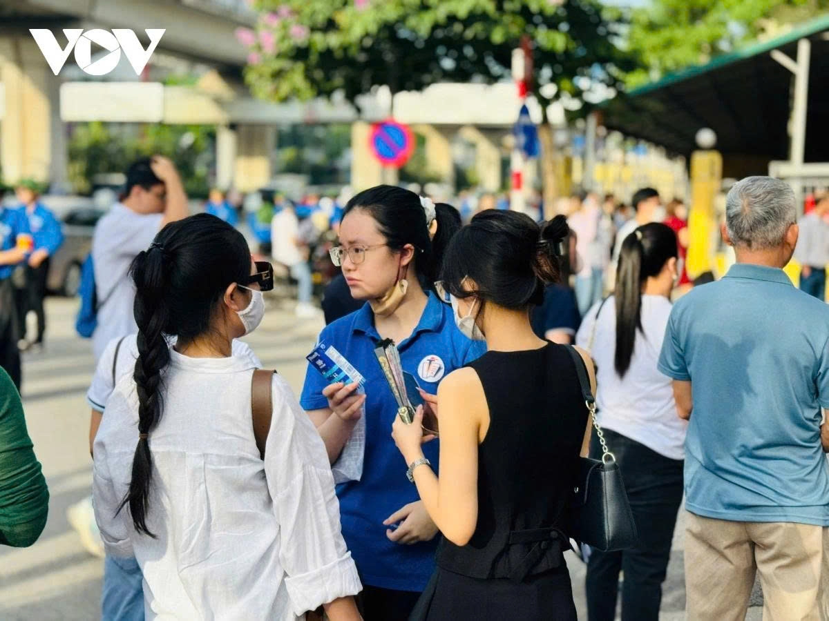 Tuyển sinh vào lớp 10 ở Hà Nội: Nhiều “cửa” vào hơn, trường tư tăng tuyển sớm